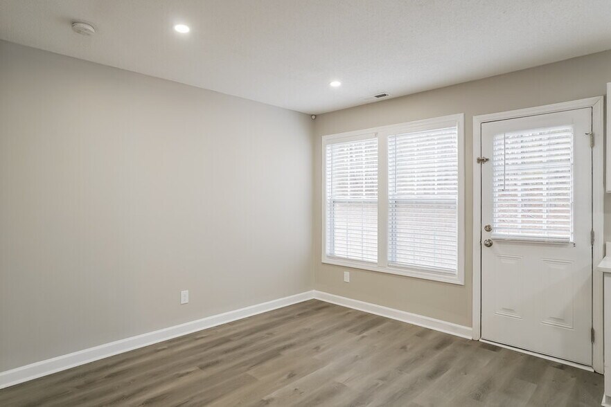 Building Photo - 5644 Tealbrook Dr