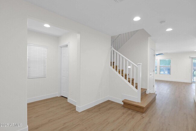 Building Photo - 40911 W Tamara Ln