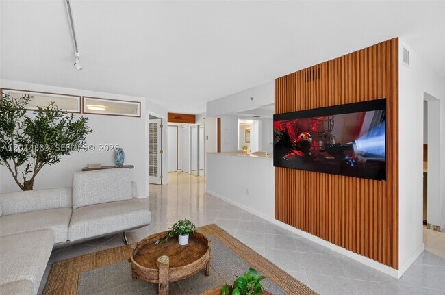 Building Photo - 2401 Collins Ave