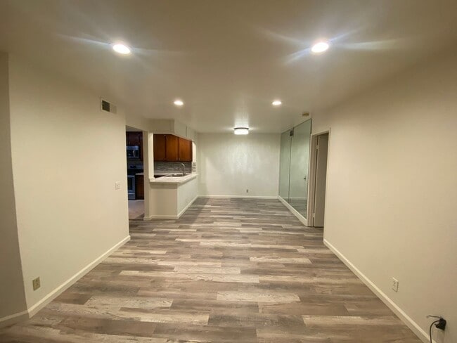 Building Photo - Mirasol 3 Bedroom Condo