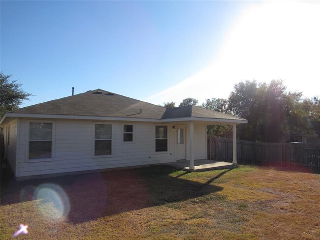 Building Photo - 17600 Milkweed Cove