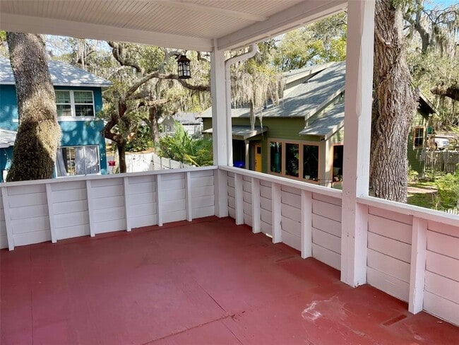 Building Photo - 215 W 16th St