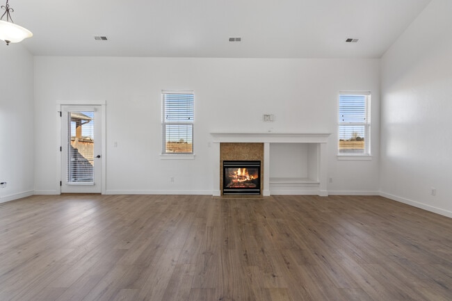 Building Photo - 10102 W Brownstone Dr