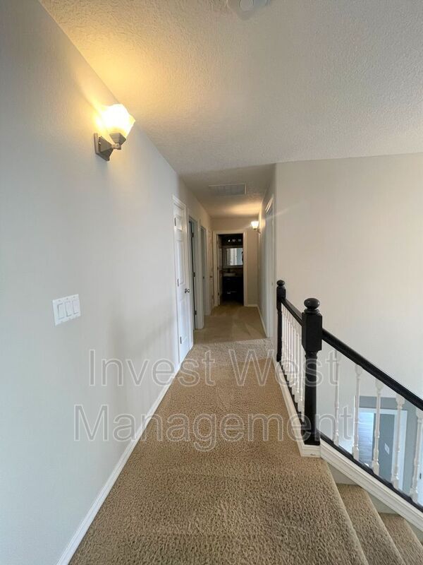 Building Photo - 2525 NW 23rd Ave