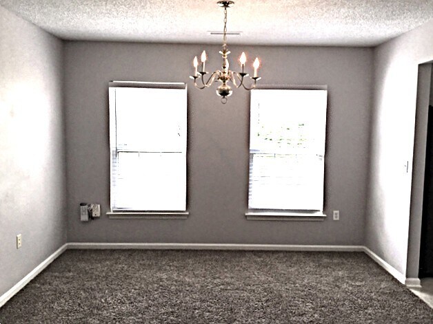 Building Photo - 5060 Thornton Dr