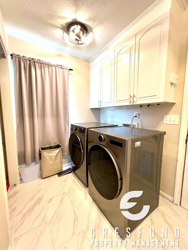 Building Photo - 4BR AVAILABLE NOW! Rent JUST Reduced - Wil...