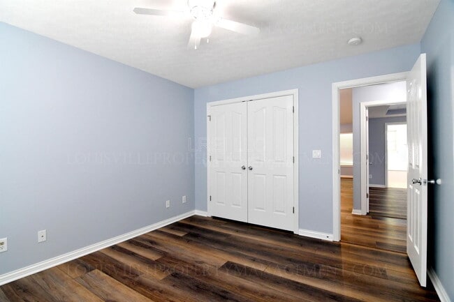 Building Photo - 5527 Raintree Ridge