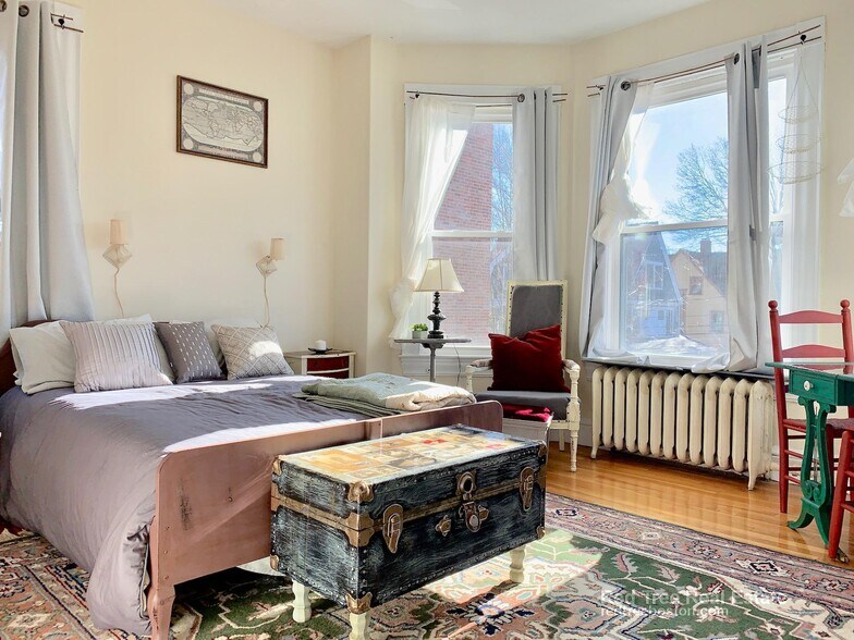 Building Photo - 41 Auburn St