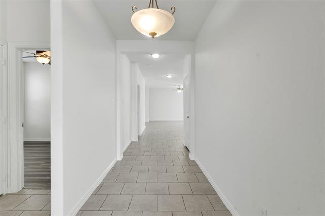 Building Photo - 309 Emerald Creek Dr