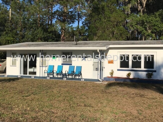 Building Photo - 1601 Dolphin Dr