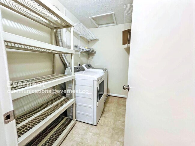 Building Photo - 12170 Cardamom Dr