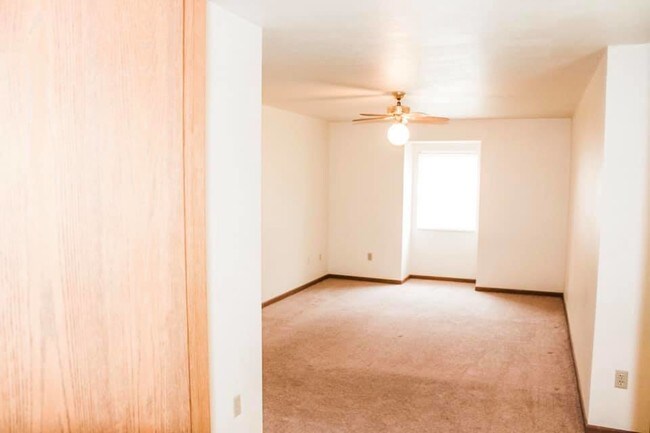 Building Photo - 2136 Stirrup Ln