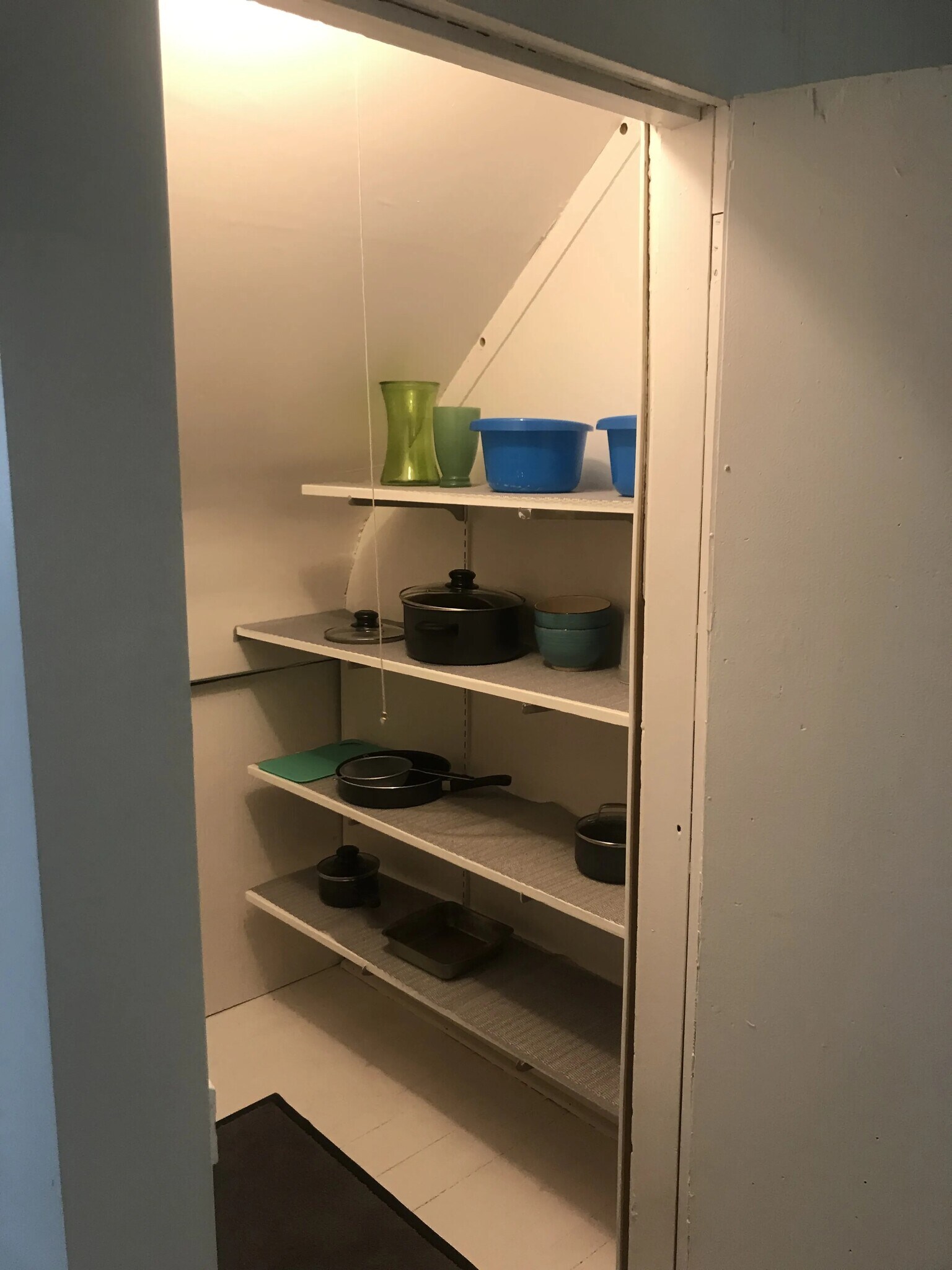 Building Photo - 4425 N Kenton Ave