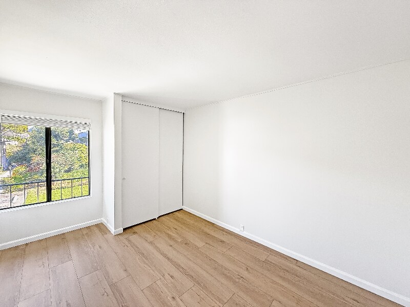 Building Photo - 4360 Vision Dr