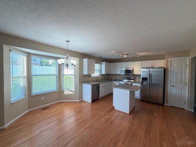 Building Photo - 7801 Livingston Dr