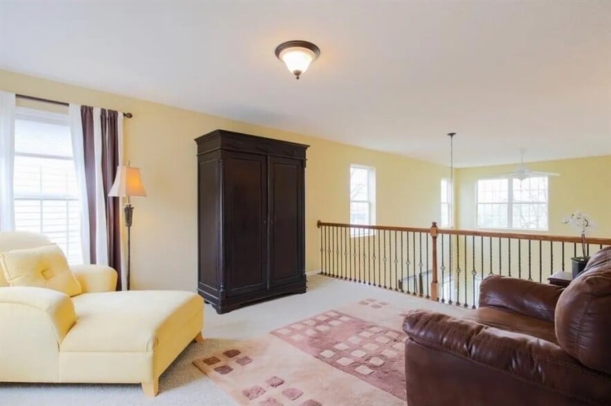 Building Photo - 18121 Kindred Ct