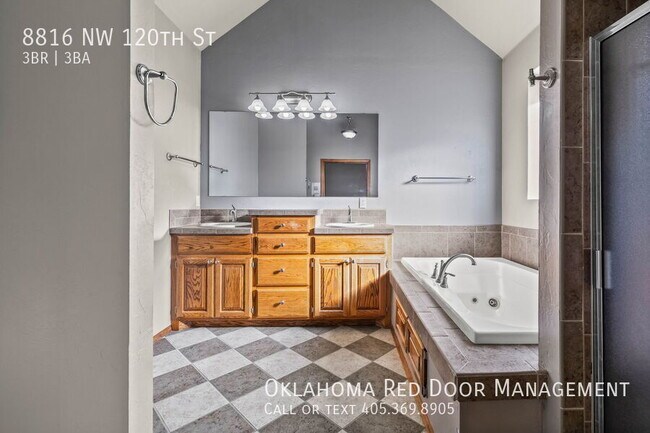 Building Photo - 8816 NW 120th St