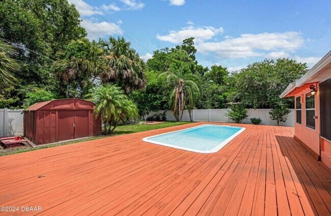 Primary Photo - 1116 St Augustine Rd