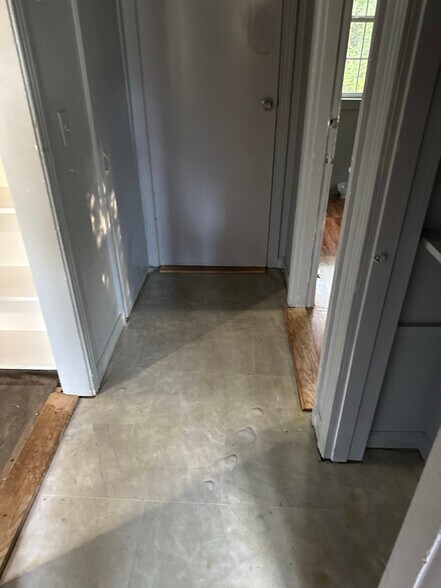 Building Photo - 1346 Summers St