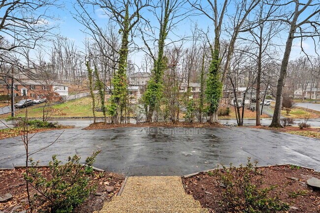 Building Photo - 1012 Aquia Dr