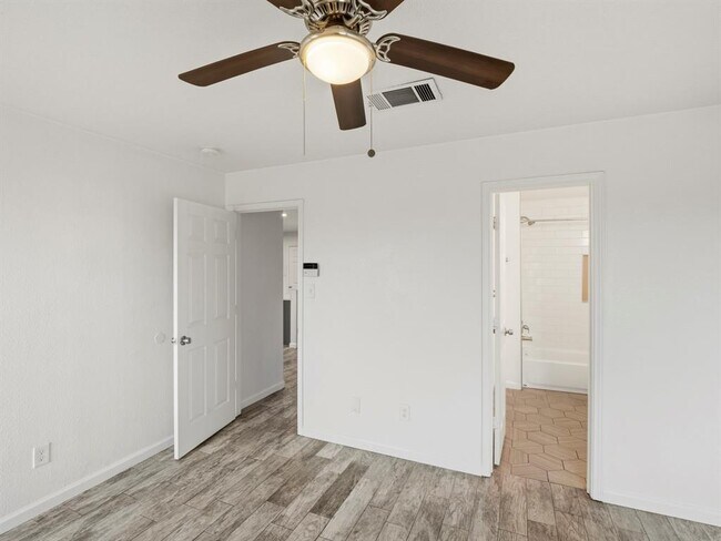 Building Photo - 1144 Miss Kimberly's Ln