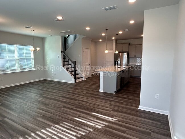 Building Photo - 381 Fosterton Cottage Wy