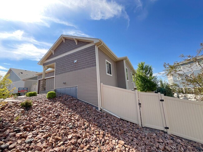 Building Photo - 6706 Golden Briar Ln