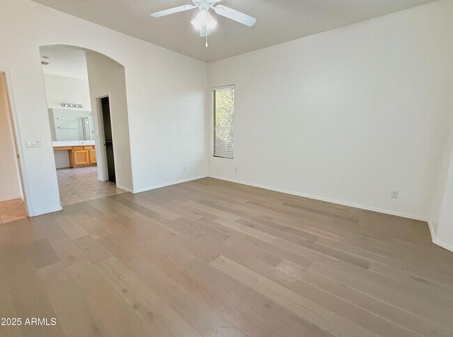 Building Photo - 2729 S Sorrelle