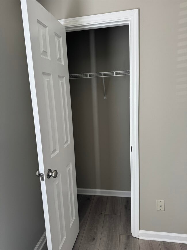 Building Photo - 4929 Whitfall Cove S