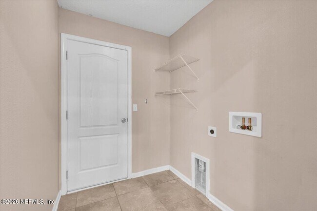 Building Photo - 4471 Song Sparrow Dr