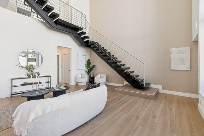 Building Photo - 1343 4th St