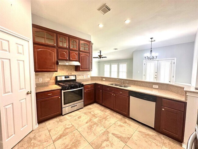 Building Photo - 14901 Babbling Brook Dr