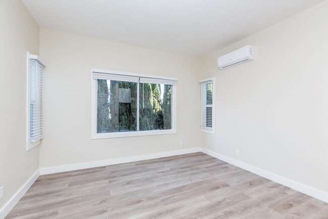 Building Photo - 2510 Central