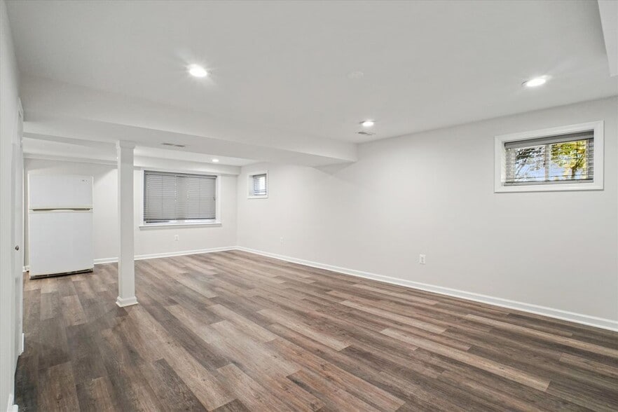 Building Photo - 4409 Westbrook Ln