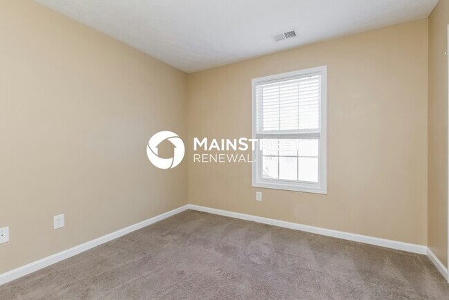 Building Photo - 3 Bedroom Pet-Friendly Home in Douglasville, GA with Main Street Renewal