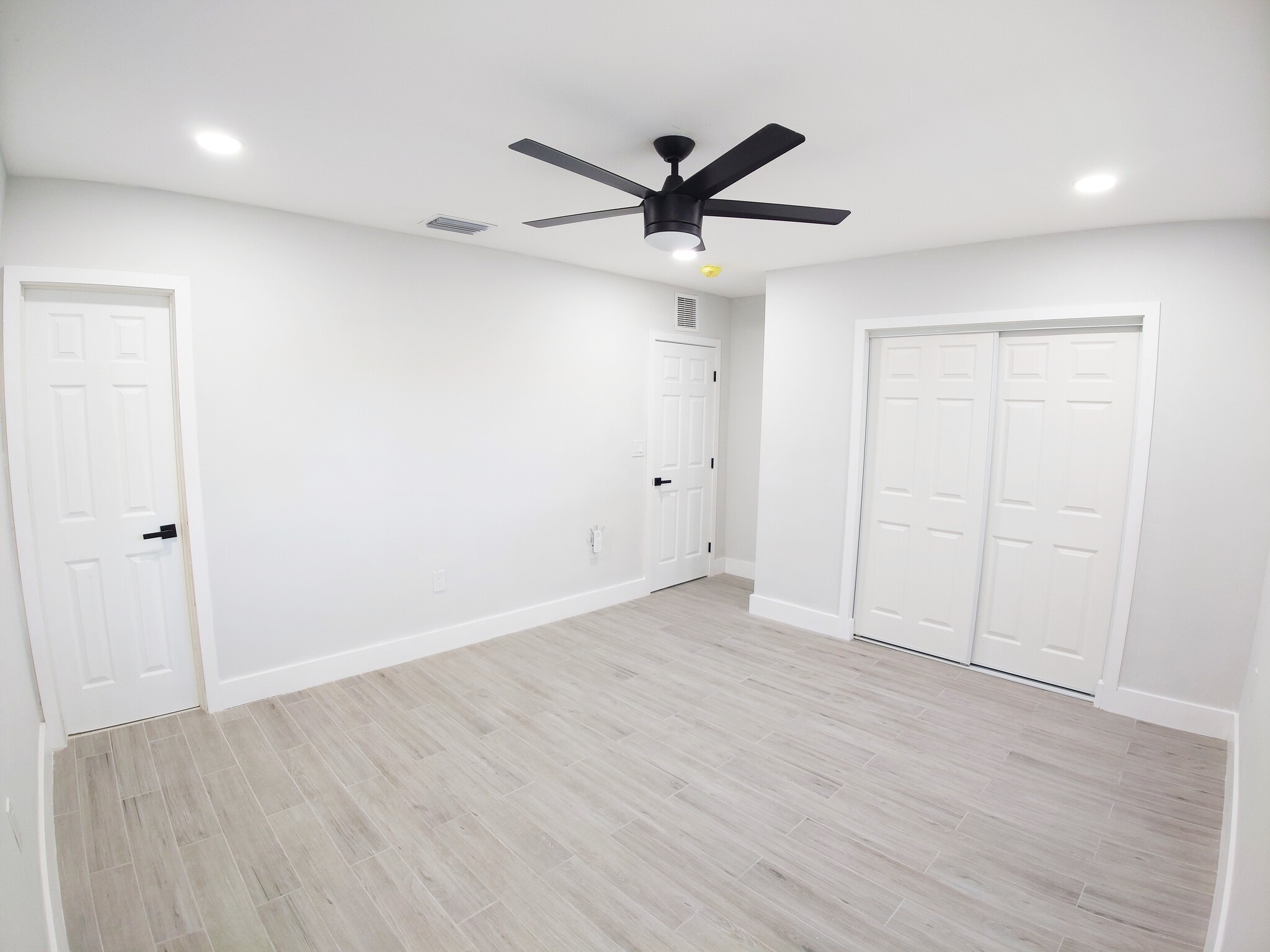 141 A Master Bedroom - 141 NE 183rd Ter