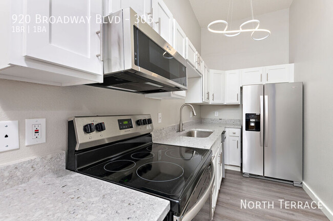 Building Photo - ? Trendy 1BR Loft in the Heart of Downtown...