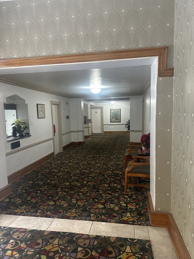 Building Photo - 5480 S Cornell Ave