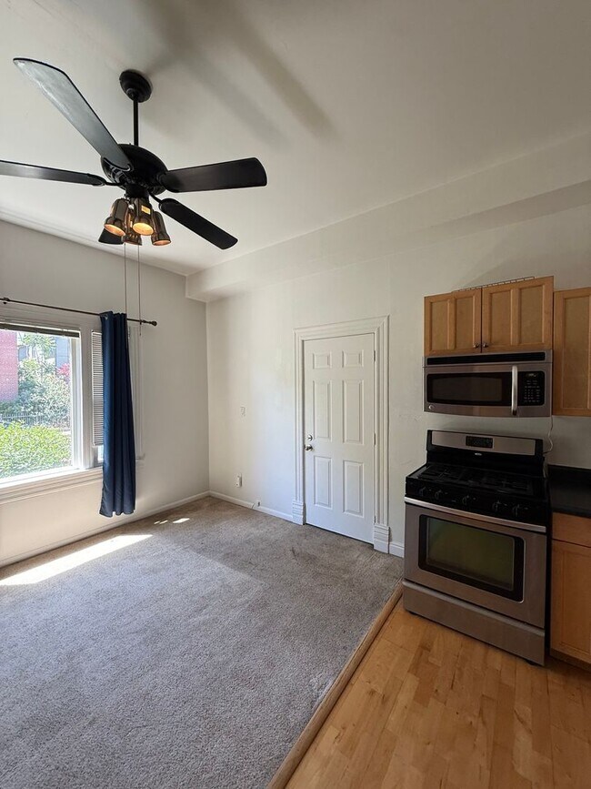Building Photo - 1334 N Downing St