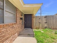 Building Photo - Adorable 2 bedroom 1 bath close to hospitals!