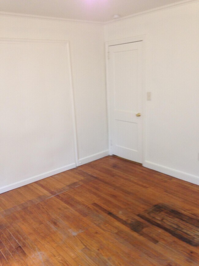 Building Photo - 1 White Clay Dr