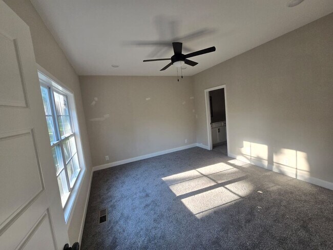Building Photo - 1 Month Free! New Construction Ruby Floor ...