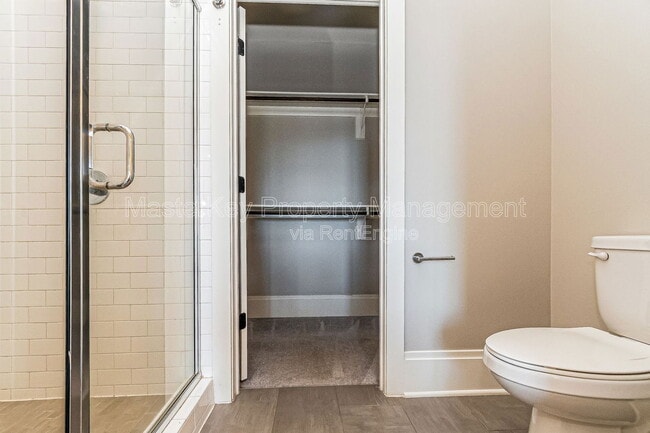 Building Photo - 290 Spring Ave