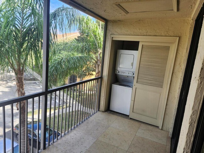 Building Photo - 3860 Coral Tree Cir