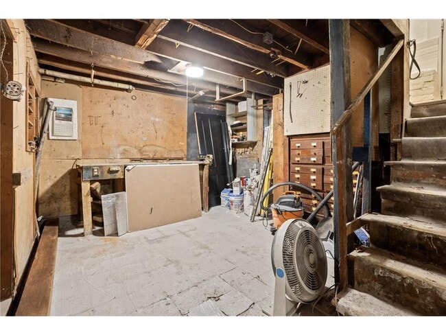 Building Photo - 361 8th Ave S