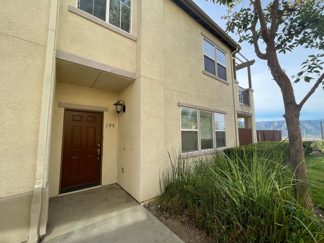 Primary Photo - Three Bedroom Two Bathroom Condo in Lake Elsinore