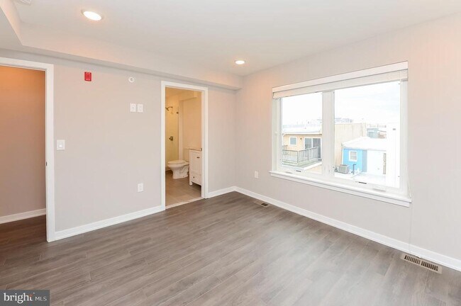 Building Photo - 726 N 19th St