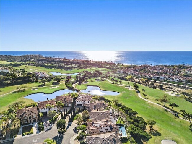 Building Photo - 15 Vista Cielo