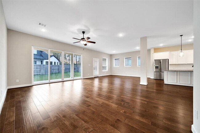 Building Photo - 32193 Park Plains Dr