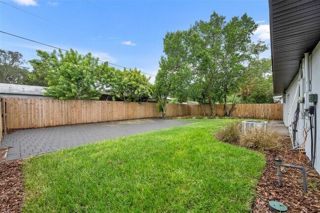 Building Photo - 4020 Ibis Dr